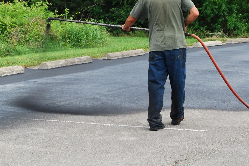 Asphalt Sealcoating in Miami Dade County, FL